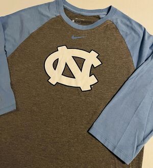 Nike University North Carolina Tar Heels NCAA 3/4 Long Sleeve Shirt MEDIUM Gray